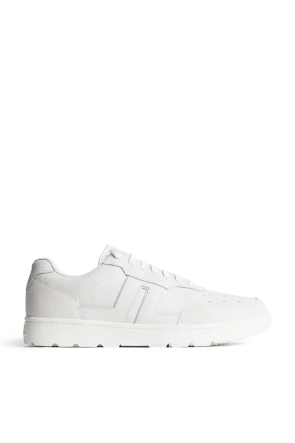 Ace Low-Top Golf Sneaker
